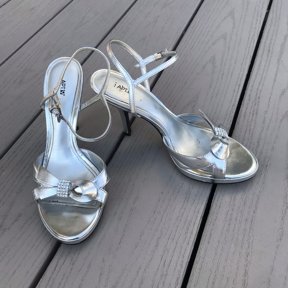 Heels - Picture 3 of 8